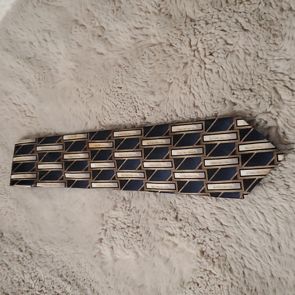 Tie